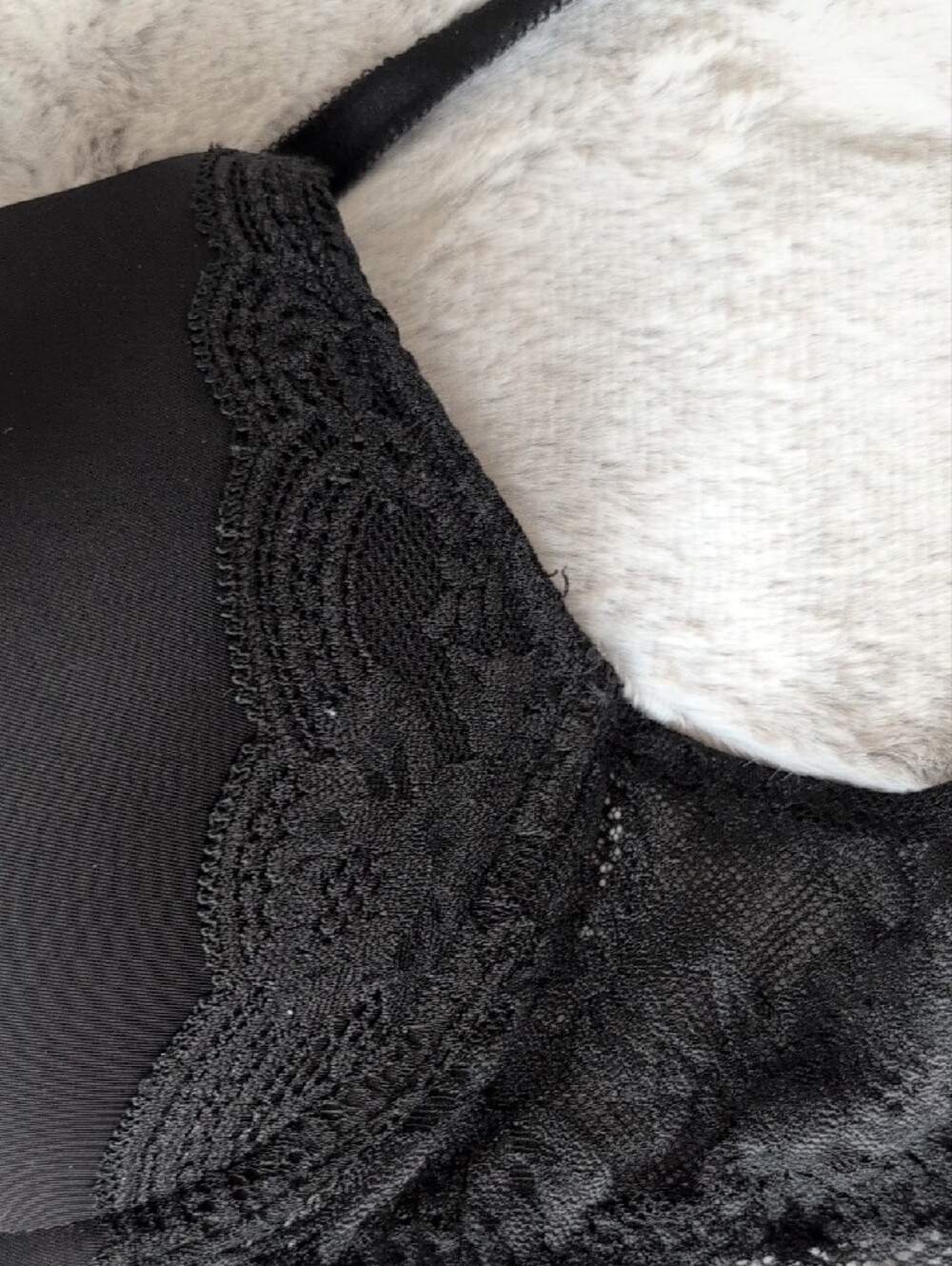 Victoria's Secret Dreams Angels Black Lace Push-Up Bra - Picture 13 of 16